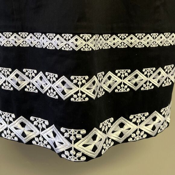 White House Black Market Black Dress Embroidered White Square Neck Strap- Size 6 - Picture 4 of 11